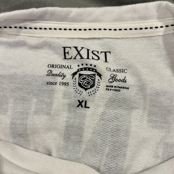 NJ Adventure Aquarium Long Sleeve crewneck - Picture 4 of 4